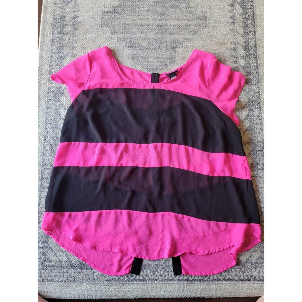 Torrid Black And Pink Color Block Button Back Top - image 1